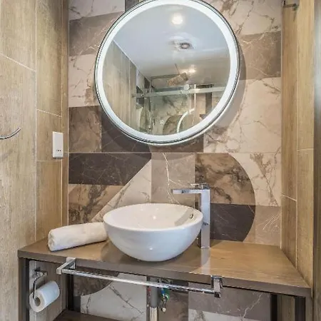 Cozy In The Heart Of Paceville - Olo Living By Sf Homes Гостевой дом Сент Джулианс